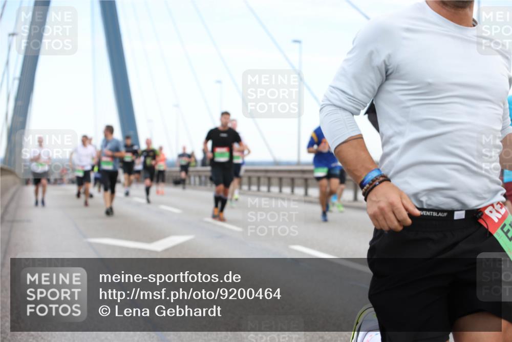 03.10.2025 - Köhlbrandbrückenlauf Lena Gebhardt http://msf.ph/oto/9200464 03.10.2025 15:23:21 Position 1  meine-sportfotos.de