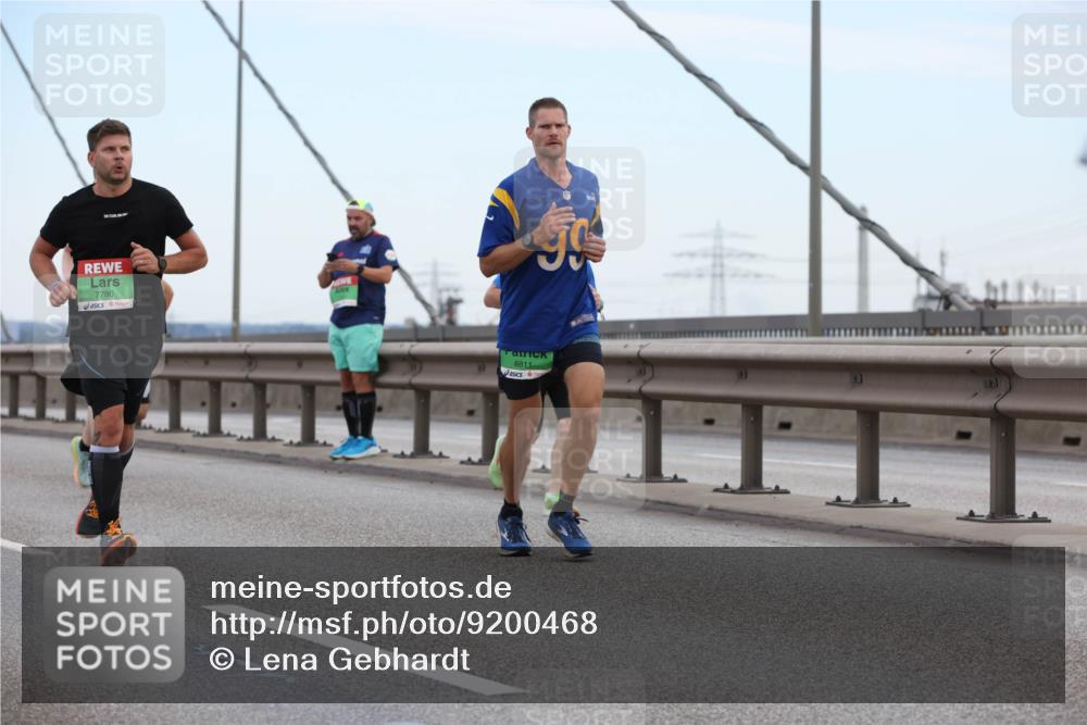 03.10.2025 - Köhlbrandbrückenlauf Lena Gebhardt http://msf.ph/oto/9200468 03.10.2025 15:23:22 Position 1 7780, 5, 8811 meine-sportfotos.de