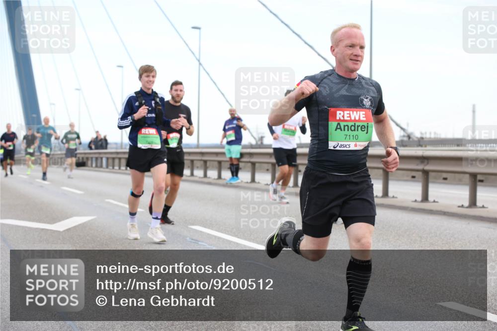 03.10.2025 - Köhlbrandbrückenlauf Lena Gebhardt http://msf.ph/oto/9200512 03.10.2025 15:23:30 Position 1 7110 meine-sportfotos.de