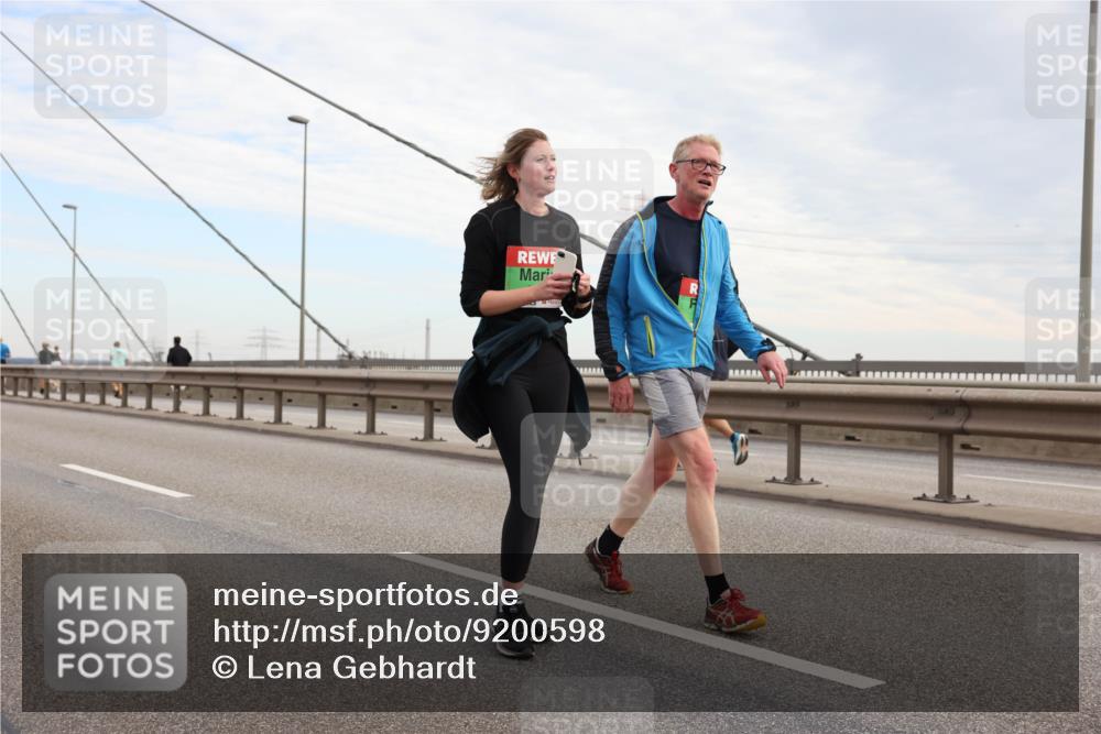 03.10.2025 - Köhlbrandbrückenlauf Lena Gebhardt http://msf.ph/oto/9200598 03.10.2025 15:39:27 Position 2  meine-sportfotos.de