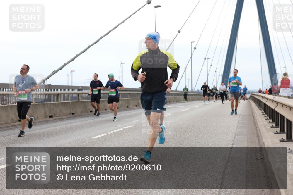 03.10.2025 - Köhlbrandbrückenlauf Lena Gebhardt http://msf.ph/oto/9200610 03.10.2025 15:40:37 Position 2 7115 meine-sportfotos.de