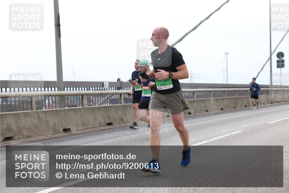 03.10.2025 - Köhlbrandbrückenlauf Lena Gebhardt http://msf.ph/oto/9200613 03.10.2025 15:40:39 Position 2 9189 meine-sportfotos.de
