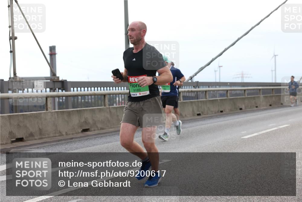 03.10.2025 - Köhlbrandbrückenlauf Lena Gebhardt http://msf.ph/oto/9200617 03.10.2025 15:40:39 Position 2 9189 meine-sportfotos.de