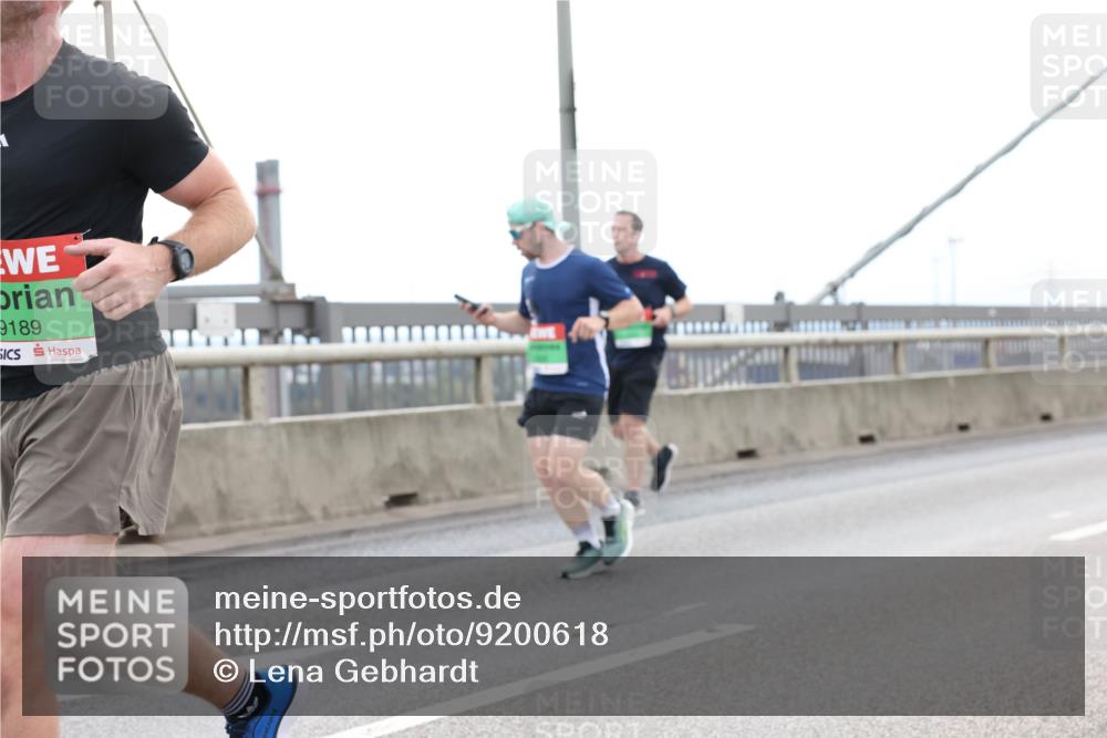 03.10.2025 - Köhlbrandbrückenlauf Lena Gebhardt http://msf.ph/oto/9200618 03.10.2025 15:40:40 Position 2 189 meine-sportfotos.de