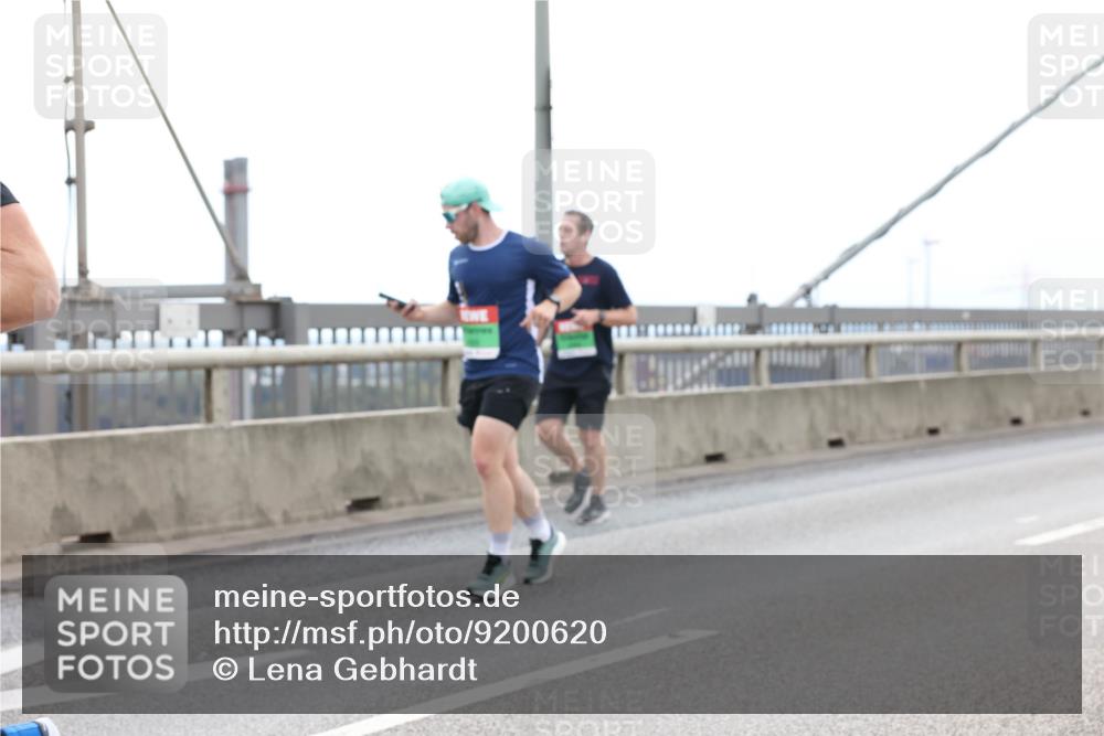 03.10.2025 - Köhlbrandbrückenlauf Lena Gebhardt http://msf.ph/oto/9200620 03.10.2025 15:40:40 Position 2  meine-sportfotos.de