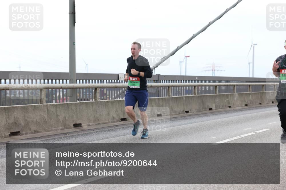 03.10.2025 - Köhlbrandbrückenlauf Lena Gebhardt http://msf.ph/oto/9200644 03.10.2025 15:40:54 Position 2 91, 7099 meine-sportfotos.de