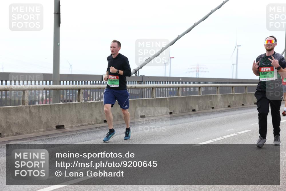 03.10.2025 - Köhlbrandbrückenlauf Lena Gebhardt http://msf.ph/oto/9200645 03.10.2025 15:40:54 Position 2 91, 7099, 8769 meine-sportfotos.de