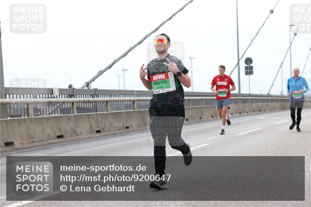 03.10.2025 - Köhlbrandbrückenlauf Lena Gebhardt http://msf.ph/oto/9200647 03.10.2025 15:40:54 Position 2 9, 8769 meine-sportfotos.de