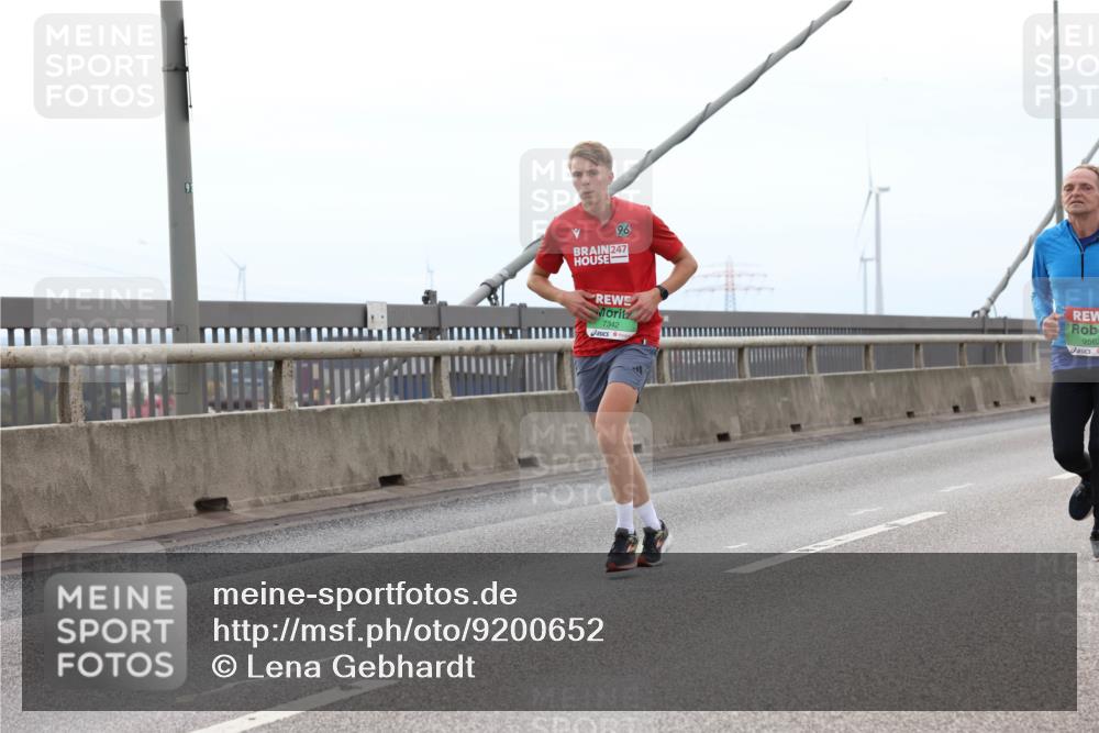 03.10.2025 - Köhlbrandbrückenlauf Lena Gebhardt http://msf.ph/oto/9200652 03.10.2025 15:40:56 Position 2 96, 247, 7342, 9562 meine-sportfotos.de