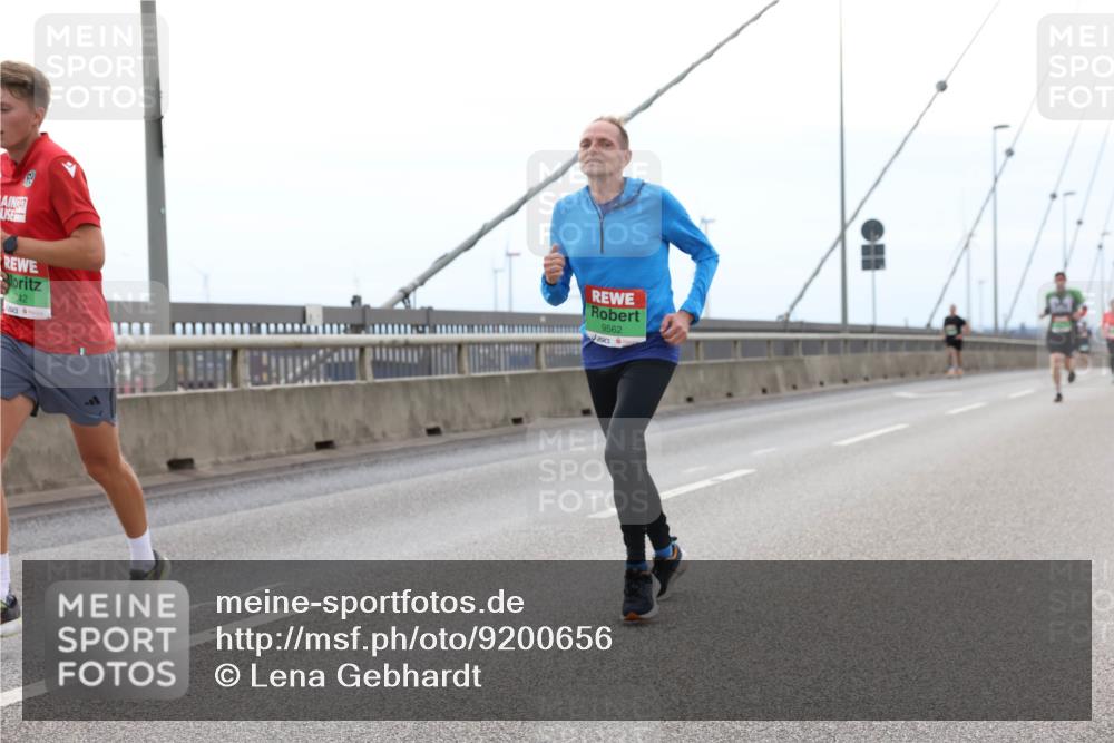 03.10.2025 - Köhlbrandbrückenlauf Lena Gebhardt http://msf.ph/oto/9200656 03.10.2025 15:40:58 Position 2 47, 42, 9562 meine-sportfotos.de