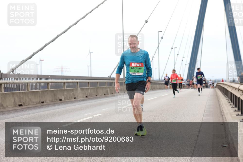 03.10.2025 - Köhlbrandbrückenlauf Lena Gebhardt http://msf.ph/oto/9200663 03.10.2025 15:41:01 Position 2 9294 meine-sportfotos.de