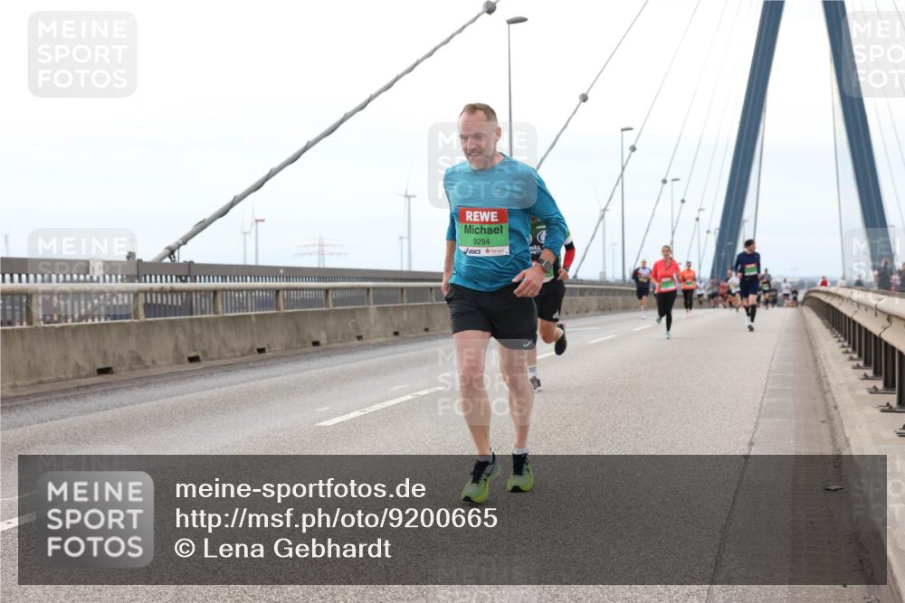 03.10.2025 - Köhlbrandbrückenlauf Lena Gebhardt http://msf.ph/oto/9200665 03.10.2025 15:41:02 Position 2 9294 meine-sportfotos.de
