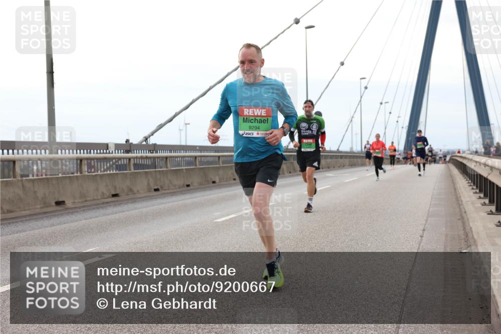 03.10.2025 - Köhlbrandbrückenlauf Lena Gebhardt http://msf.ph/oto/9200667 03.10.2025 15:41:02 Position 2 9294 meine-sportfotos.de