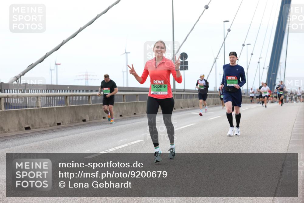 03.10.2025 - Köhlbrandbrückenlauf Lena Gebhardt http://msf.ph/oto/9200679 03.10.2025 15:41:06 Position 2 7386 meine-sportfotos.de