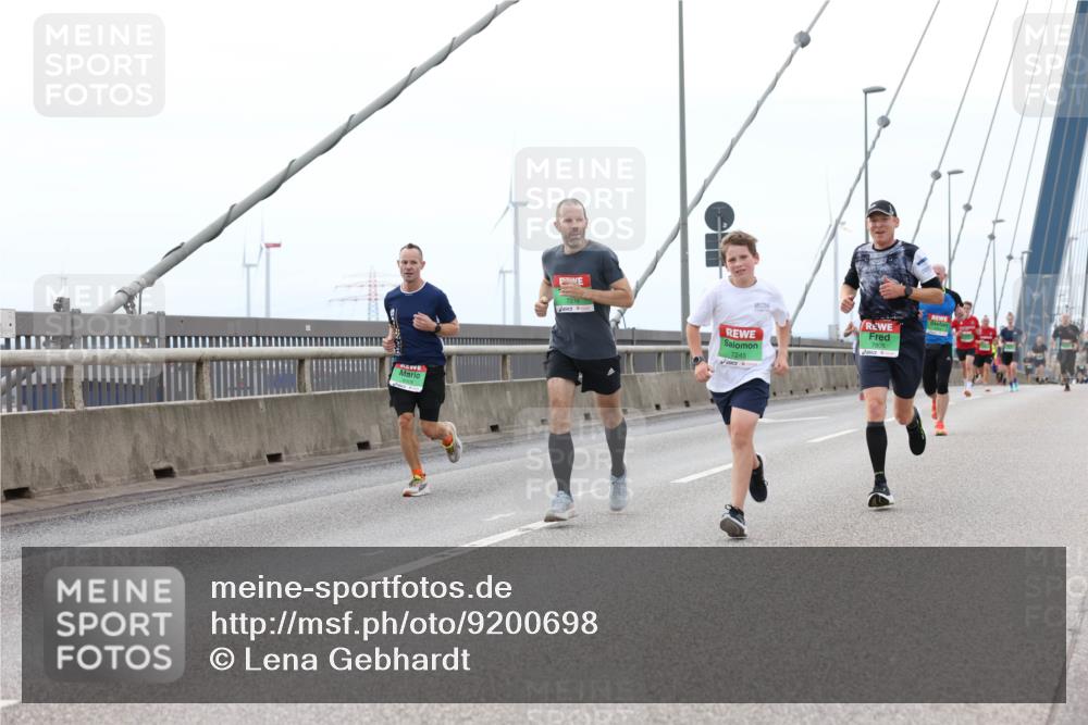 03.10.2025 - Köhlbrandbrückenlauf Lena Gebhardt http://msf.ph/oto/9200698 03.10.2025 15:41:14 Position 2 7245 meine-sportfotos.de
