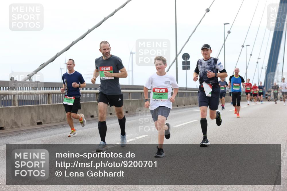 03.10.2025 - Köhlbrandbrückenlauf Lena Gebhardt http://msf.ph/oto/9200701 03.10.2025 15:41:15 Position 2 9306, 7245 meine-sportfotos.de