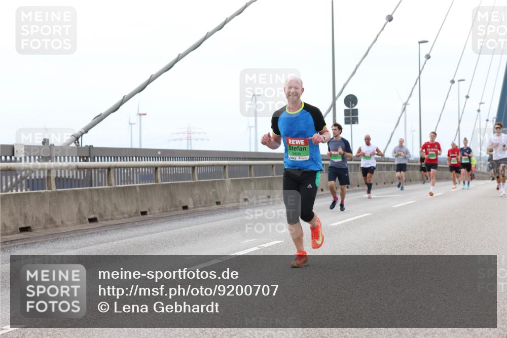 03.10.2025 - Köhlbrandbrückenlauf Lena Gebhardt http://msf.ph/oto/9200707 03.10.2025 15:41:18 Position 2 9409 meine-sportfotos.de