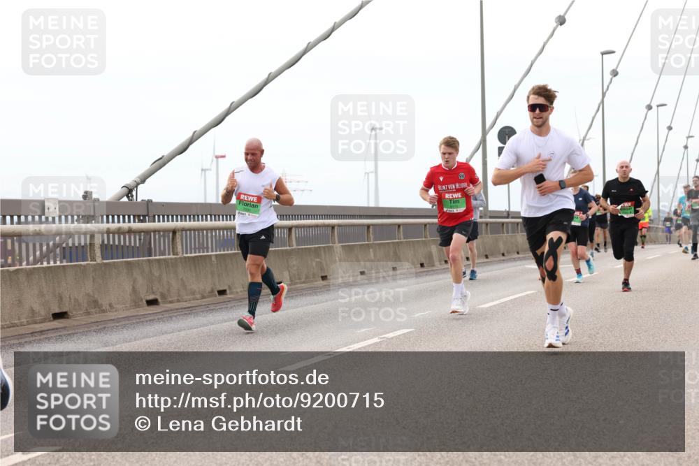 03.10.2025 - Köhlbrandbrückenlauf Lena Gebhardt http://msf.ph/oto/9200715 03.10.2025 15:41:23 Position 2 7031, 96 meine-sportfotos.de