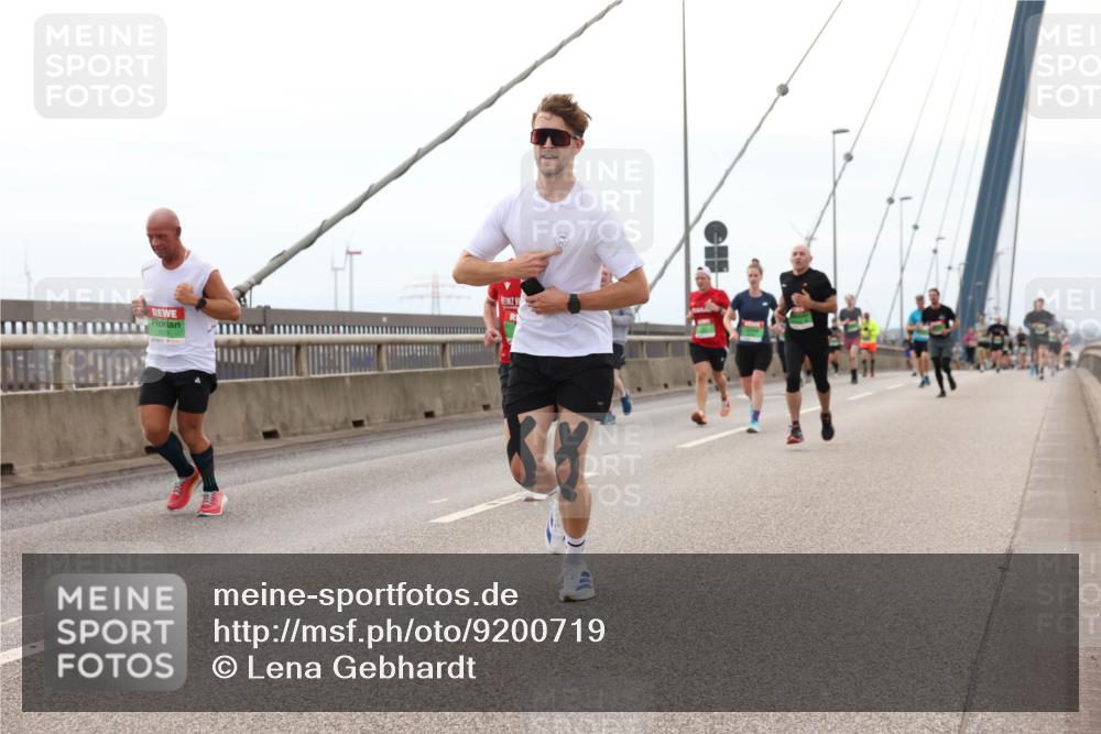 03.10.2025 - Köhlbrandbrückenlauf Lena Gebhardt http://msf.ph/oto/9200719 03.10.2025 15:41:23 Position 2  meine-sportfotos.de