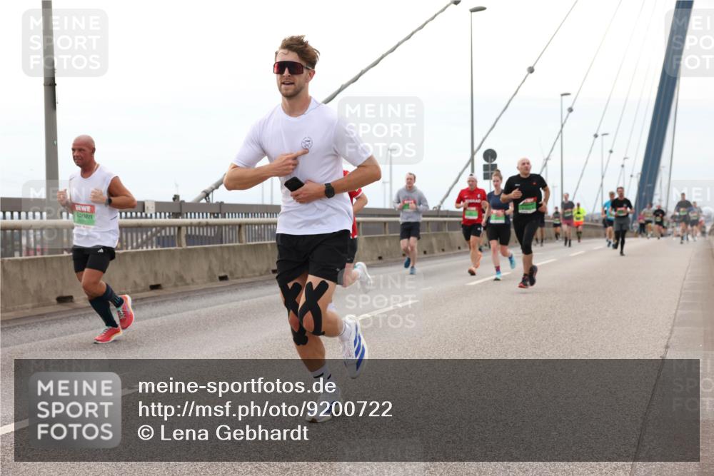 03.10.2025 - Köhlbrandbrückenlauf Lena Gebhardt http://msf.ph/oto/9200722 03.10.2025 15:41:24 Position 2  meine-sportfotos.de