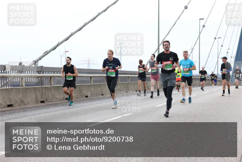 03.10.2025 - Köhlbrandbrückenlauf Lena Gebhardt http://msf.ph/oto/9200738 03.10.2025 15:41:29 Position 2  meine-sportfotos.de