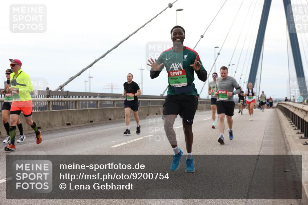 03.10.2025 - Köhlbrandbrückenlauf Lena Gebhardt http://msf.ph/oto/9200754 03.10.2025 15:41:36 Position 2 9632 meine-sportfotos.de