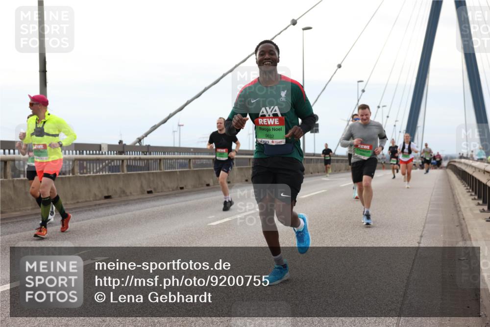03.10.2025 - Köhlbrandbrückenlauf Lena Gebhardt http://msf.ph/oto/9200755 03.10.2025 15:41:36 Position 2 9632 meine-sportfotos.de