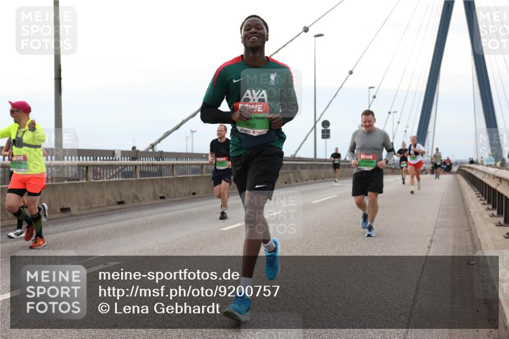 03.10.2025 - Köhlbrandbrückenlauf Lena Gebhardt http://msf.ph/oto/9200757 03.10.2025 15:41:36 Position 2 9632 meine-sportfotos.de