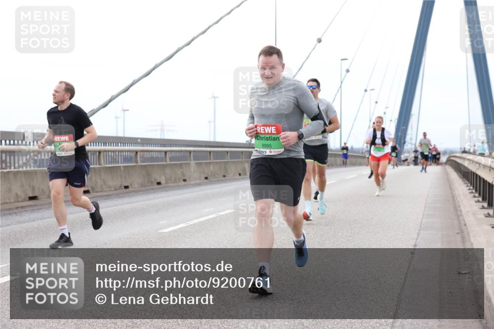 03.10.2025 - Köhlbrandbrückenlauf Lena Gebhardt http://msf.ph/oto/9200761 03.10.2025 15:41:37 Position 2 8995 meine-sportfotos.de