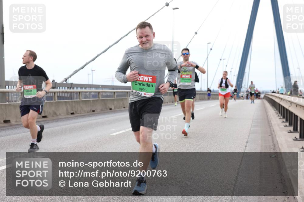 03.10.2025 - Köhlbrandbrückenlauf Lena Gebhardt http://msf.ph/oto/9200763 03.10.2025 15:41:38 Position 2 8995 meine-sportfotos.de