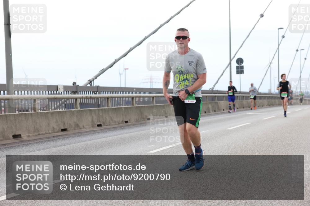 03.10.2025 - Köhlbrandbrückenlauf Lena Gebhardt http://msf.ph/oto/9200790 03.10.2025 15:41:46 Position 2 10, 85 meine-sportfotos.de