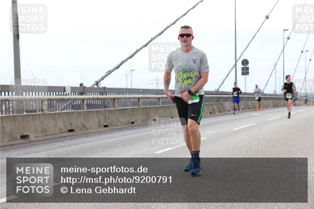 03.10.2025 - Köhlbrandbrückenlauf Lena Gebhardt http://msf.ph/oto/9200791 03.10.2025 15:41:47 Position 2 85, 19 meine-sportfotos.de