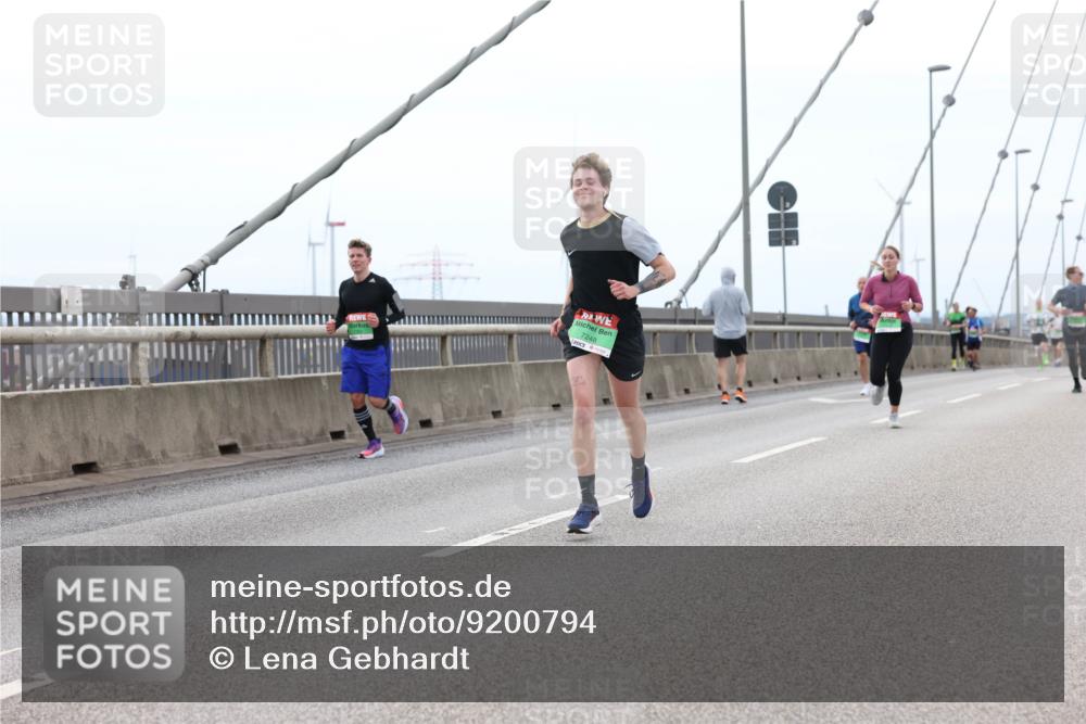 03.10.2025 - Köhlbrandbrückenlauf Lena Gebhardt http://msf.ph/oto/9200794 03.10.2025 15:41:50 Position 2  meine-sportfotos.de