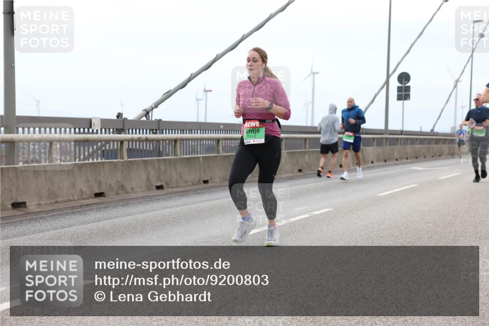 03.10.2025 - Köhlbrandbrückenlauf Lena Gebhardt http://msf.ph/oto/9200803 03.10.2025 15:41:54 Position 2  meine-sportfotos.de
