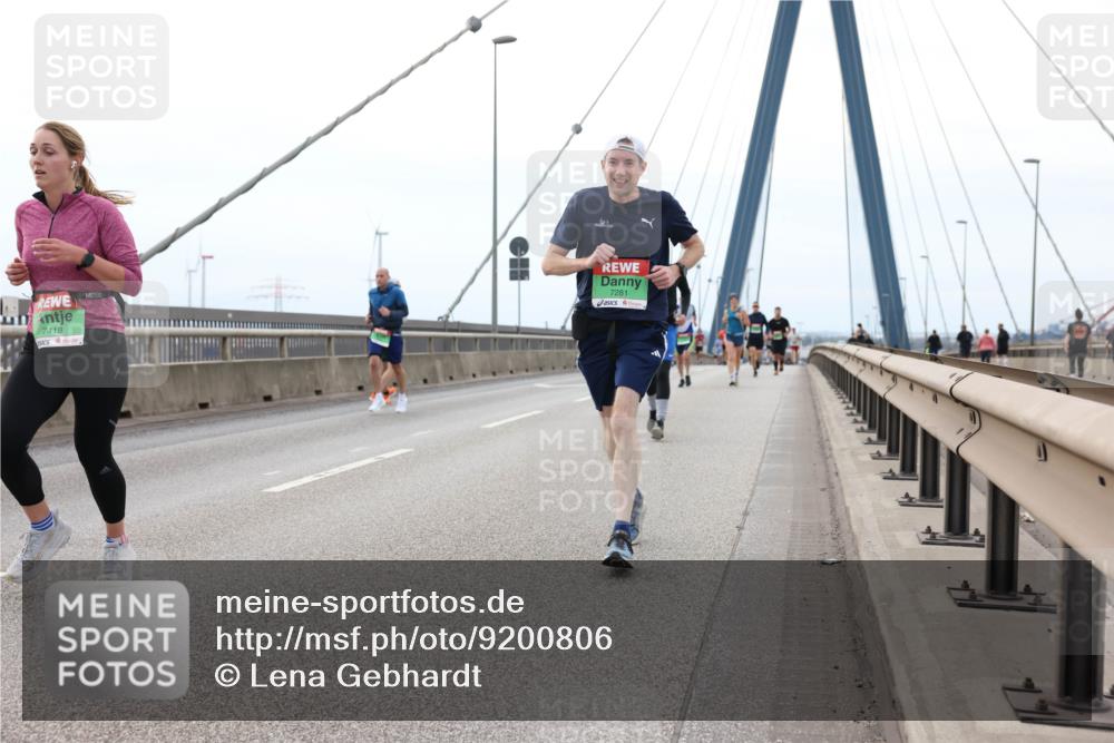 03.10.2025 - Köhlbrandbrückenlauf Lena Gebhardt http://msf.ph/oto/9200806 03.10.2025 15:41:55 Position 2 7418, 7281 meine-sportfotos.de