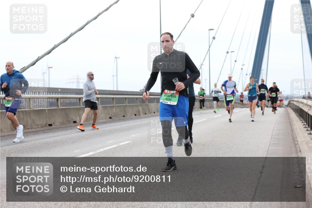 03.10.2025 - Köhlbrandbrückenlauf Lena Gebhardt http://msf.ph/oto/9200811 03.10.2025 15:41:57 Position 2 9299 meine-sportfotos.de