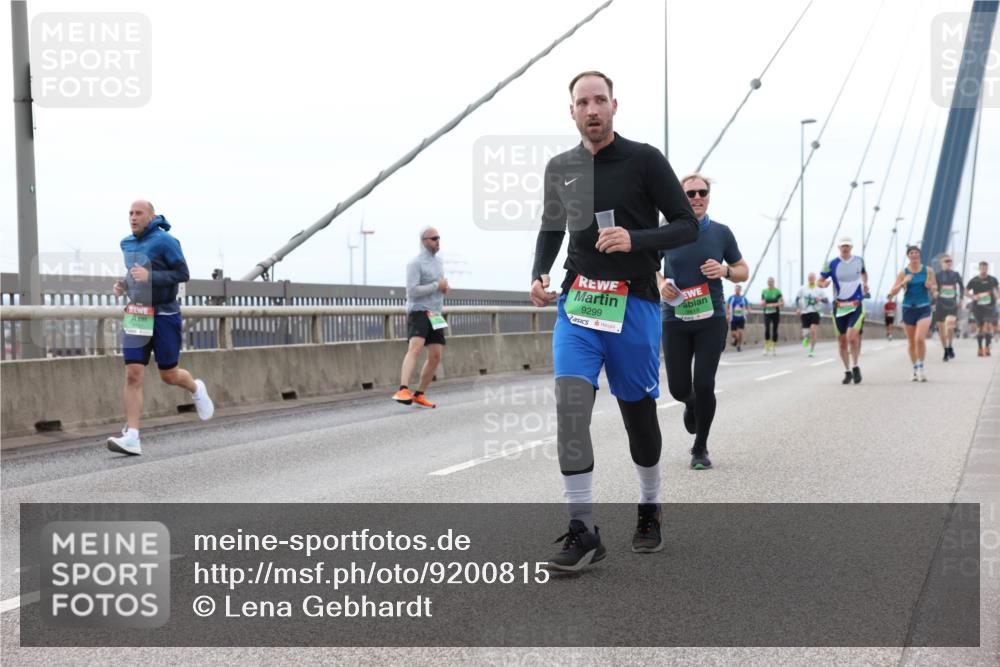 03.10.2025 - Köhlbrandbrückenlauf Lena Gebhardt http://msf.ph/oto/9200815 03.10.2025 15:41:57 Position 2 9299 meine-sportfotos.de