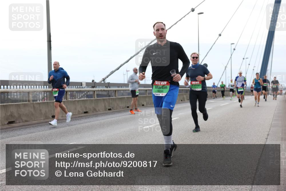 03.10.2025 - Köhlbrandbrückenlauf Lena Gebhardt http://msf.ph/oto/9200817 03.10.2025 15:41:57 Position 2 9299 meine-sportfotos.de