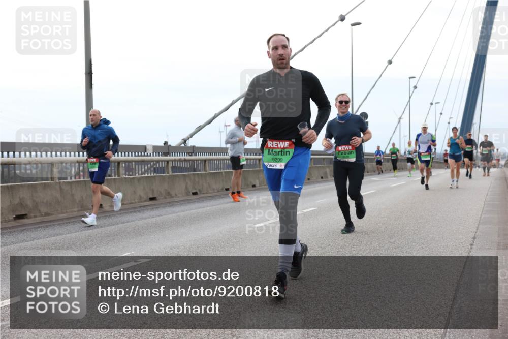 03.10.2025 - Köhlbrandbrückenlauf Lena Gebhardt http://msf.ph/oto/9200818 03.10.2025 15:41:57 Position 2 9299 meine-sportfotos.de