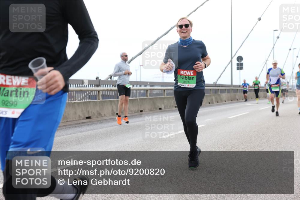 03.10.2025 - Köhlbrandbrückenlauf Lena Gebhardt http://msf.ph/oto/9200820 03.10.2025 15:41:58 Position 2 9299, 9619 meine-sportfotos.de