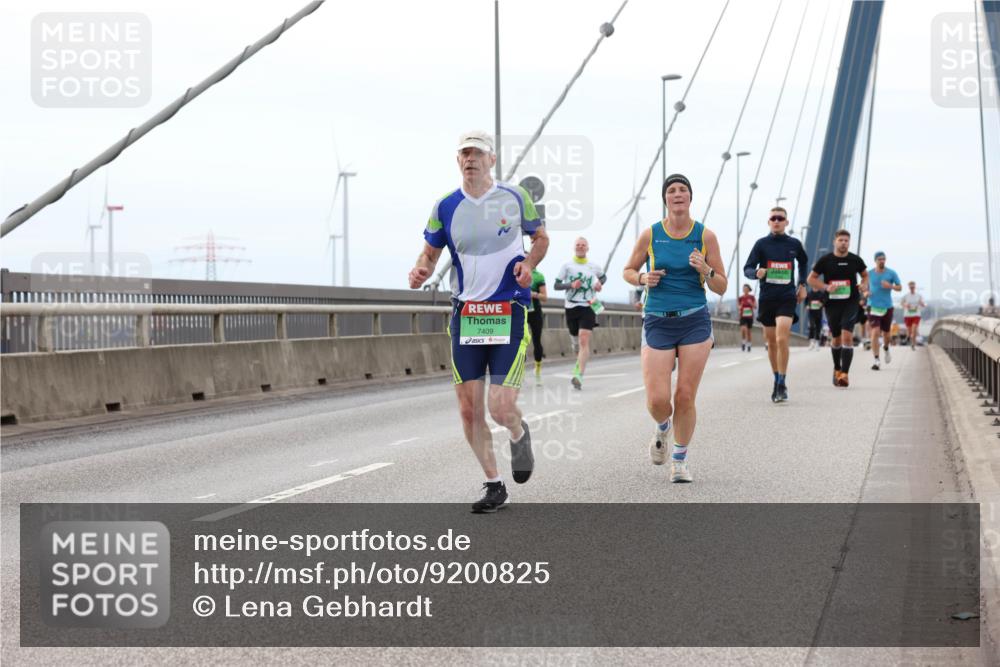 03.10.2025 - Köhlbrandbrückenlauf Lena Gebhardt http://msf.ph/oto/9200825 03.10.2025 15:42:00 Position 2 7409 meine-sportfotos.de