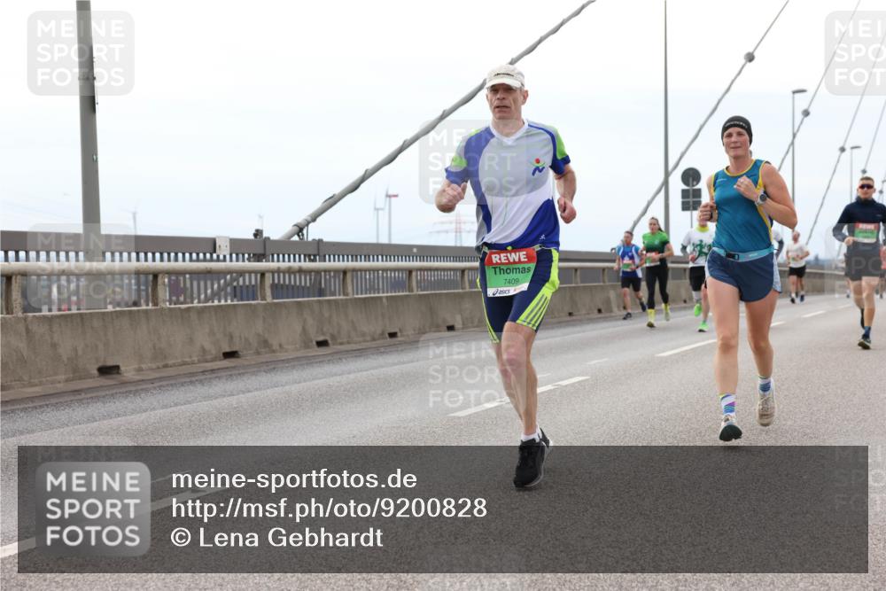 03.10.2025 - Köhlbrandbrückenlauf Lena Gebhardt http://msf.ph/oto/9200828 03.10.2025 15:42:01 Position 2 7409 meine-sportfotos.de