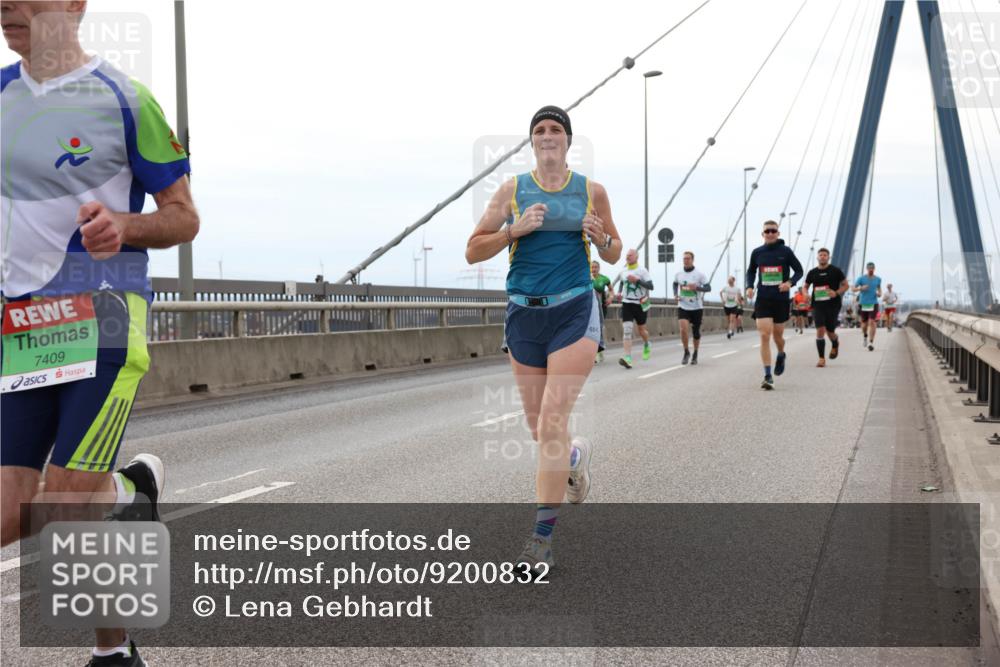 03.10.2025 - Köhlbrandbrückenlauf Lena Gebhardt http://msf.ph/oto/9200832 03.10.2025 15:42:02 Position 2 7409 meine-sportfotos.de