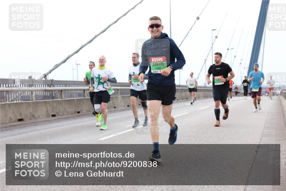 03.10.2025 - Köhlbrandbrückenlauf Lena Gebhardt http://msf.ph/oto/9200838 03.10.2025 15:42:04 Position 2 7466 meine-sportfotos.de
