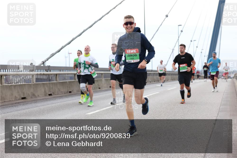 03.10.2025 - Köhlbrandbrückenlauf Lena Gebhardt http://msf.ph/oto/9200839 03.10.2025 15:42:04 Position 2 7466 meine-sportfotos.de