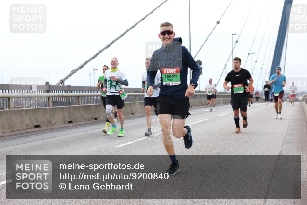 03.10.2025 - Köhlbrandbrückenlauf Lena Gebhardt http://msf.ph/oto/9200840 03.10.2025 15:42:04 Position 2 7466 meine-sportfotos.de