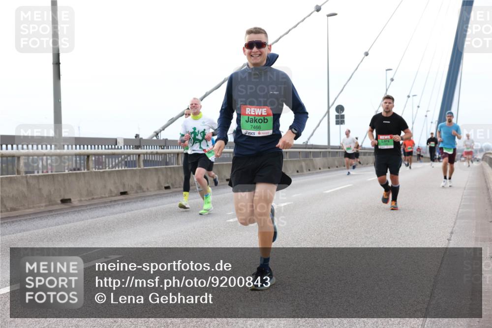 03.10.2025 - Köhlbrandbrückenlauf Lena Gebhardt http://msf.ph/oto/9200843 03.10.2025 15:42:05 Position 2 7466 meine-sportfotos.de