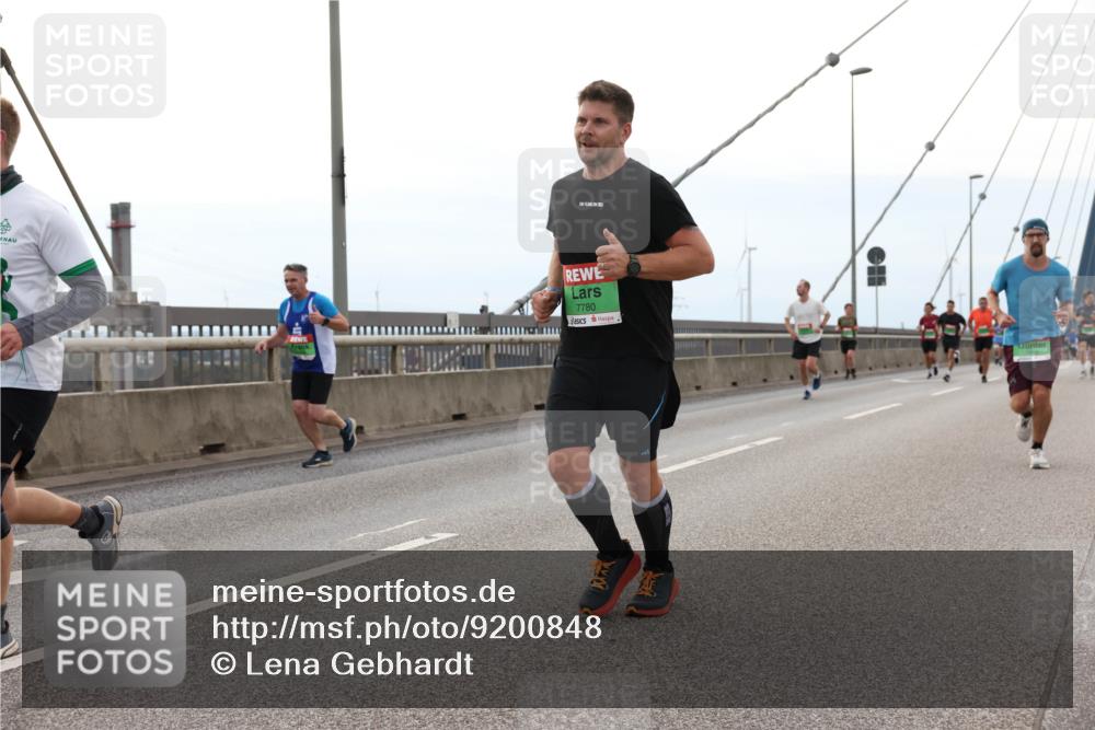 03.10.2025 - Köhlbrandbrückenlauf Lena Gebhardt http://msf.ph/oto/9200848 03.10.2025 15:42:07 Position 2 7780 meine-sportfotos.de