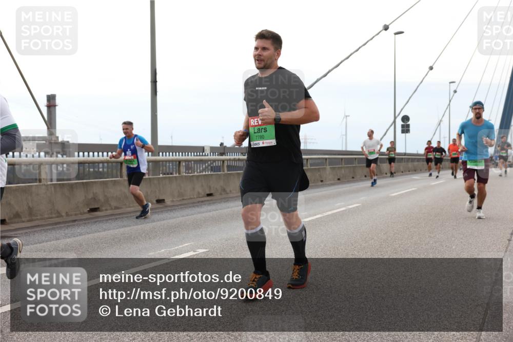03.10.2025 - Köhlbrandbrückenlauf Lena Gebhardt http://msf.ph/oto/9200849 03.10.2025 15:42:07 Position 2 7780 meine-sportfotos.de