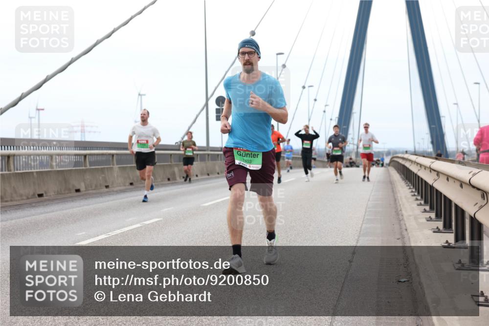 03.10.2025 - Köhlbrandbrückenlauf Lena Gebhardt http://msf.ph/oto/9200850 03.10.2025 15:42:08 Position 2 7403 meine-sportfotos.de